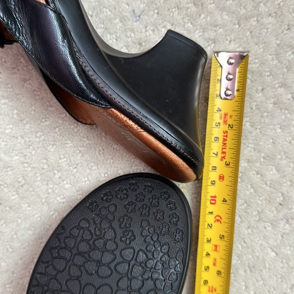 Clark’s Wedges - Picture 7 of 8